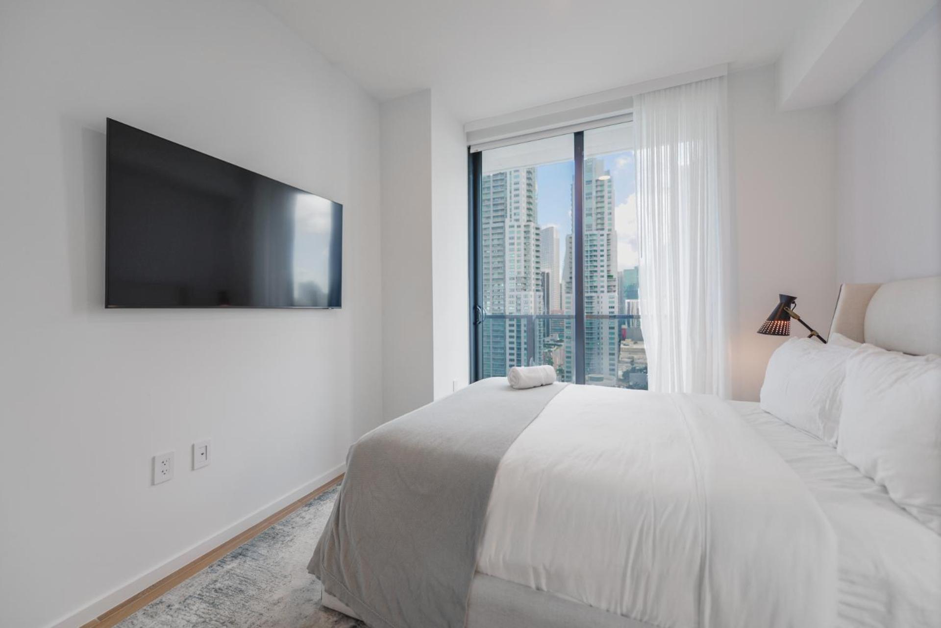 Apartment Breathtaking Views Near Bayfront Park
