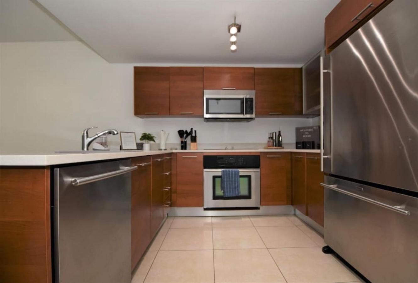 Apartment Lovely Midblock Building 1 Bedroom 1 Bathroom *