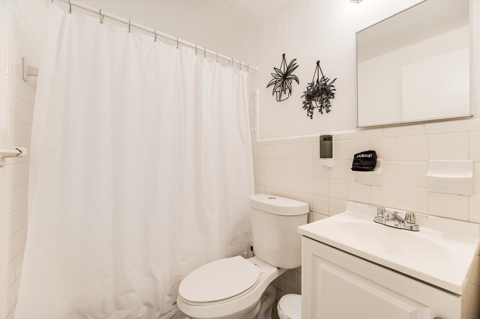 Stylish 1br Minutes From Brickell *