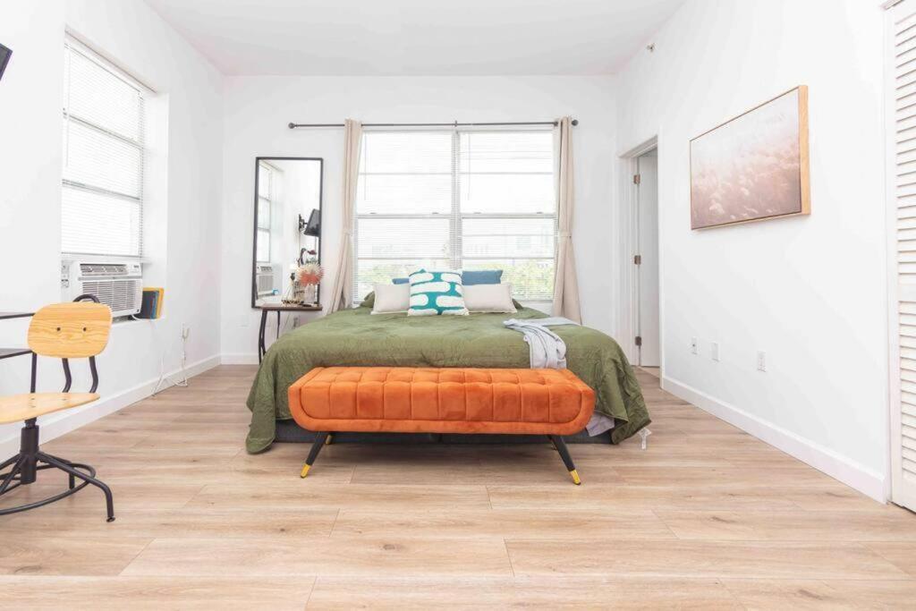Downtown 1-br With Balcony - 5 Minutes To Wynwood *