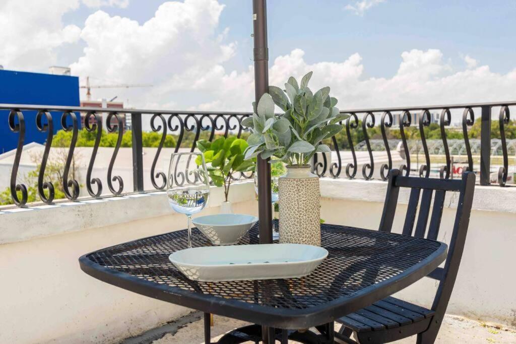 Downtown 1-br With Balcony - 5 Minutes To Wynwood *
