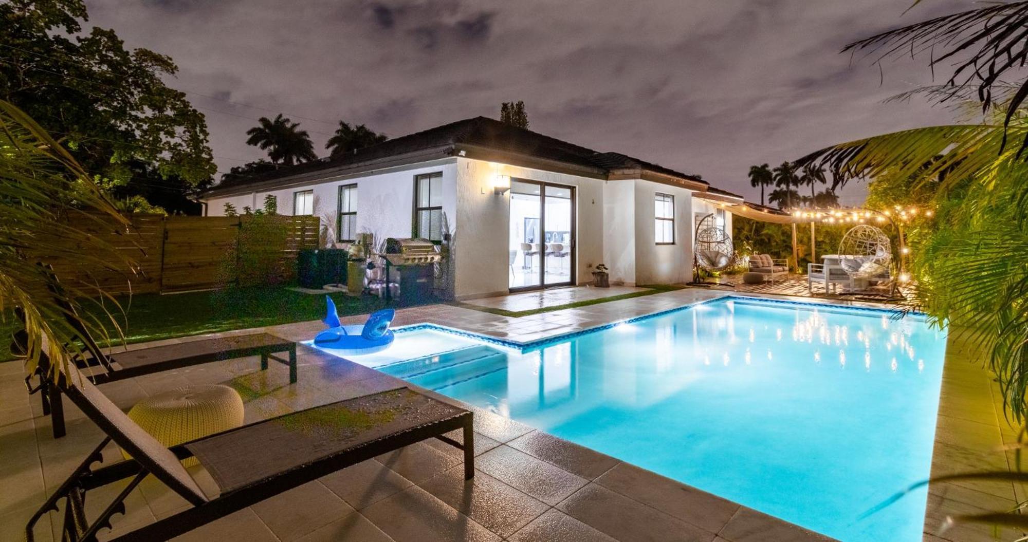 Tropical Wjacuzzi Big Terrace & Billiards Miami
