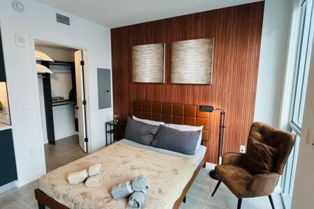 Apartment Huge Pool & Gym - Explore Miami's Heat Miami