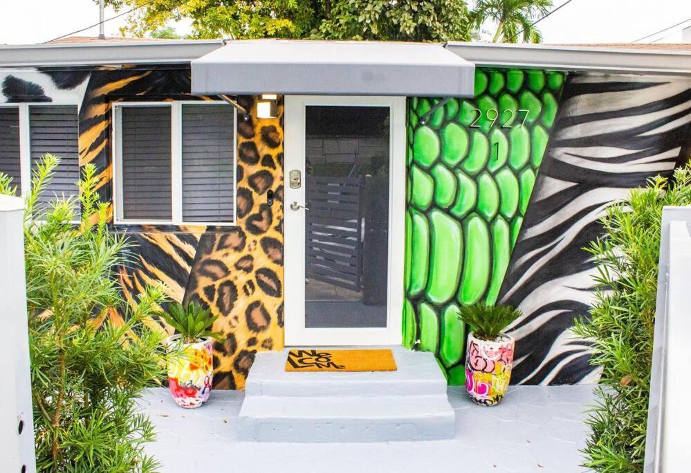Casa de férias Unique Art Escape W/ Hottub, Arcade & Murals Miami