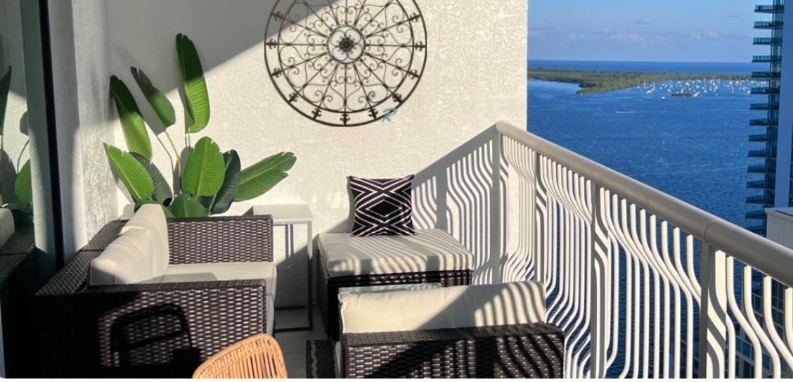 Location - Boho Brickell-spectacular Views-walk, Wi-fi, Water Apartment