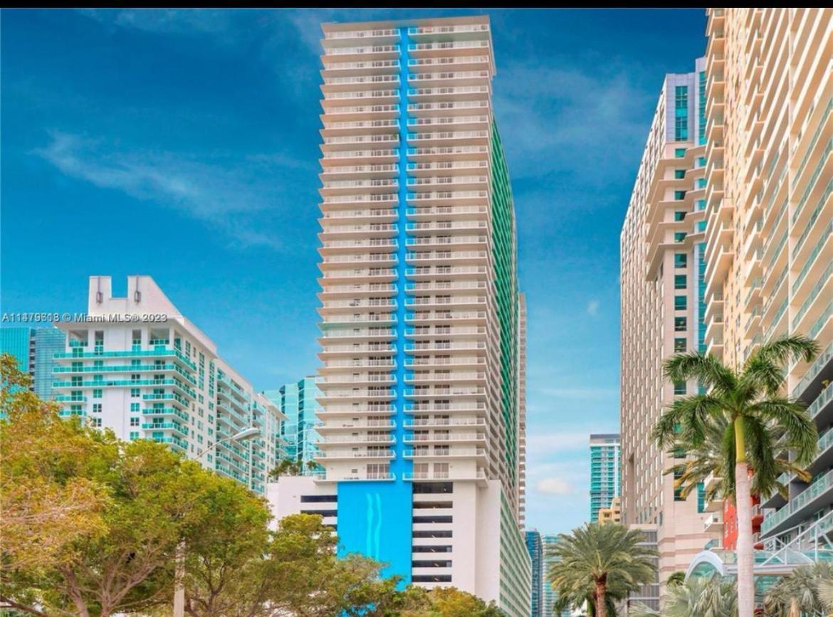 Location - Boho Brickell-spectacular Views-walk, Wi-fi, Water Apartment Miami
