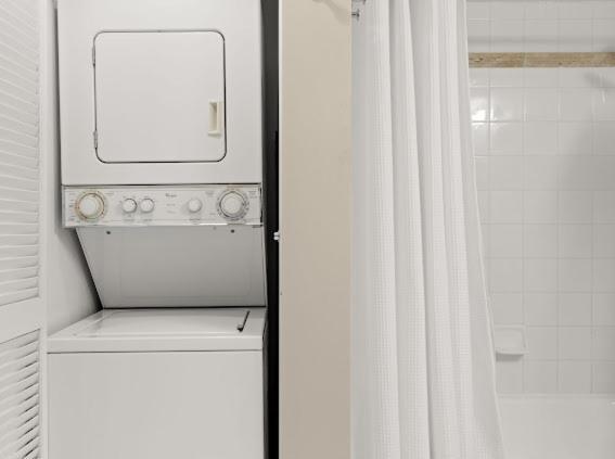 Location - Boho Brickell-spectacular Views-walk, Wi-fi, Water