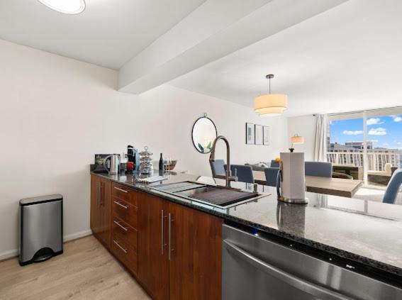 Location - Boho Brickell-spectacular Views-walk, Wi-fi, Water * Miami