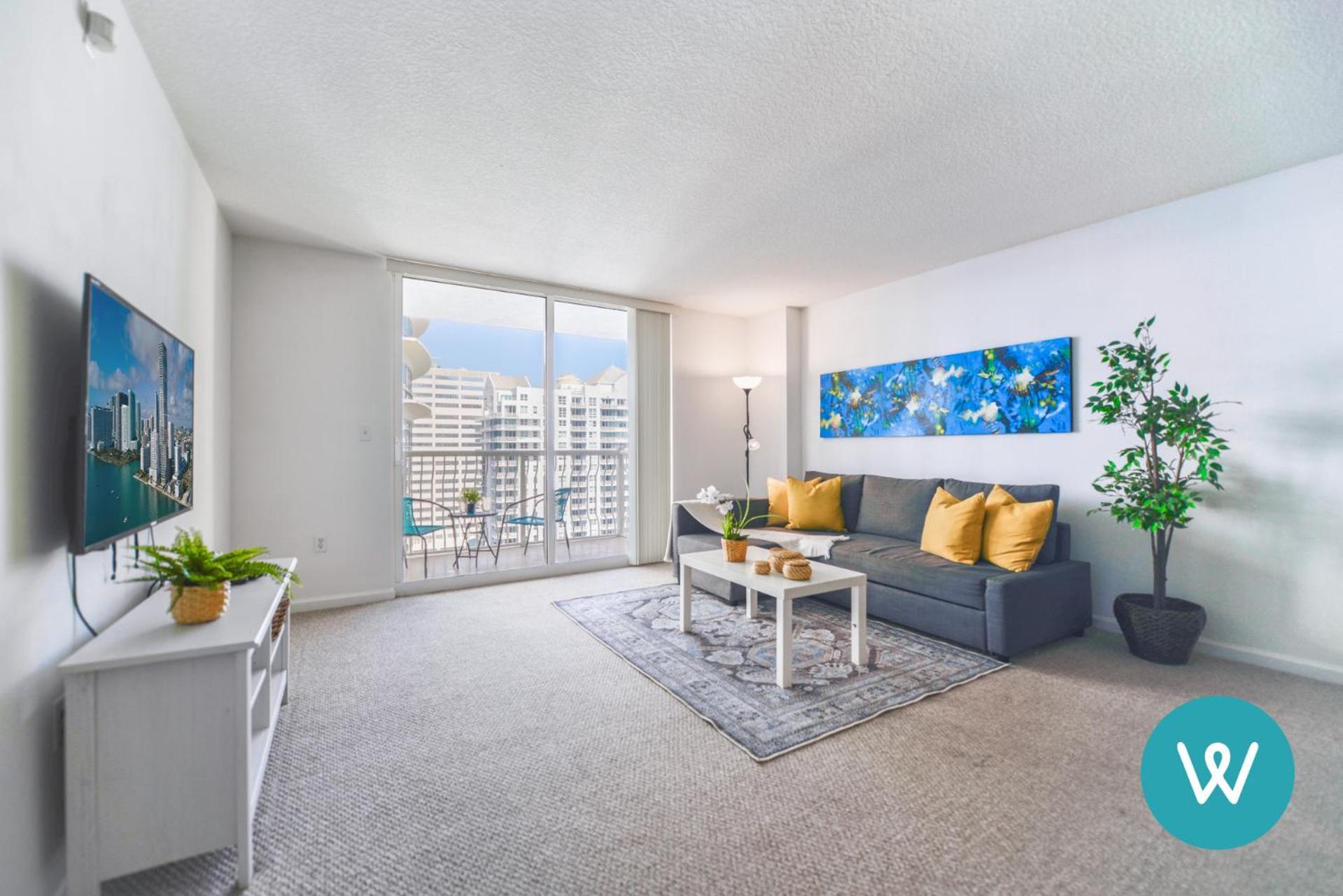 Apartment Stunning At Brickell With Pool & Gym Miami