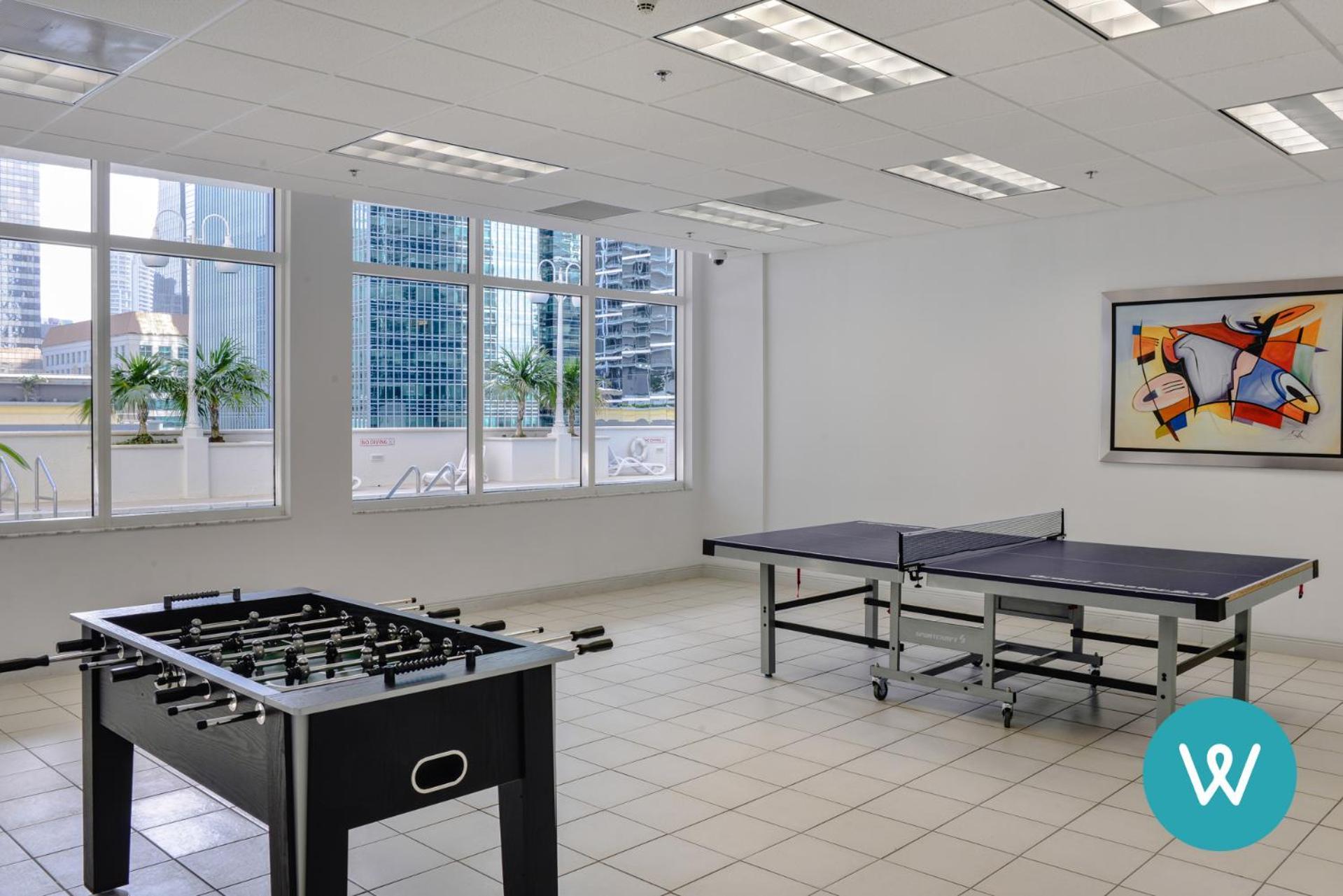 Stunning At Brickell With Pool & Gym Apartment