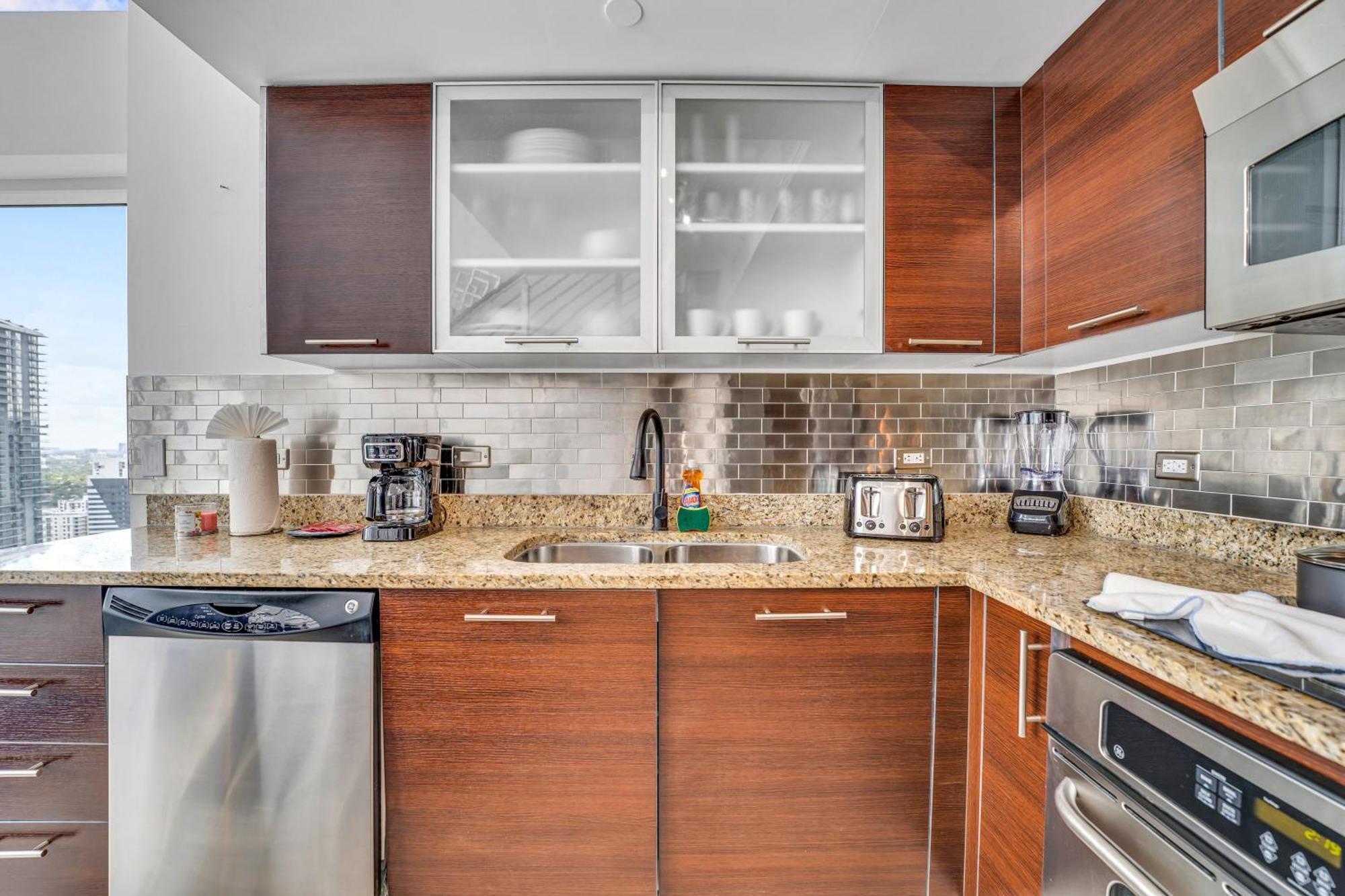 Modern 2 Story Loft 2br With Breathtaking Views *