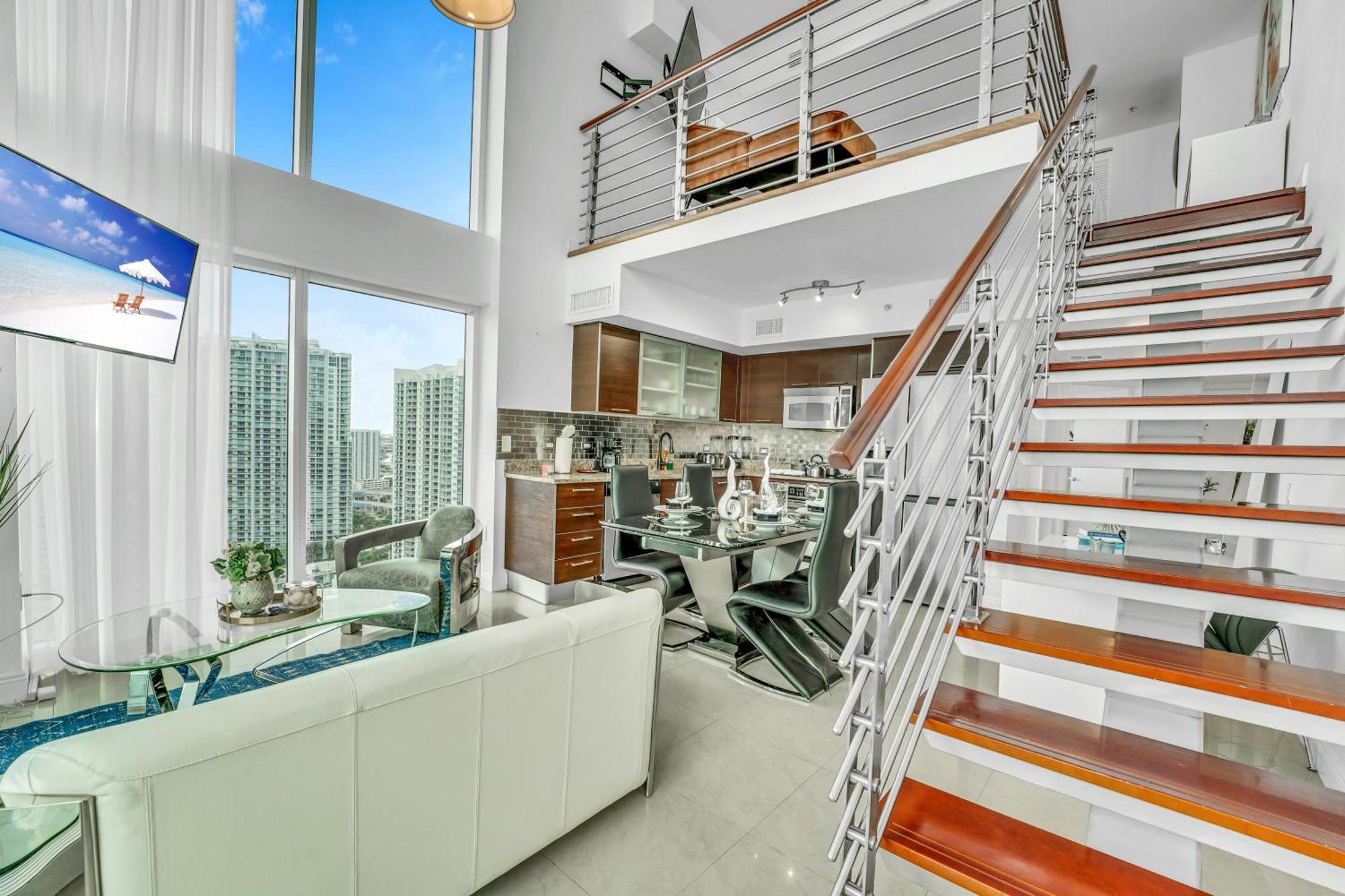 Modern 2 Story Loft 2br With Breathtaking Views Miami