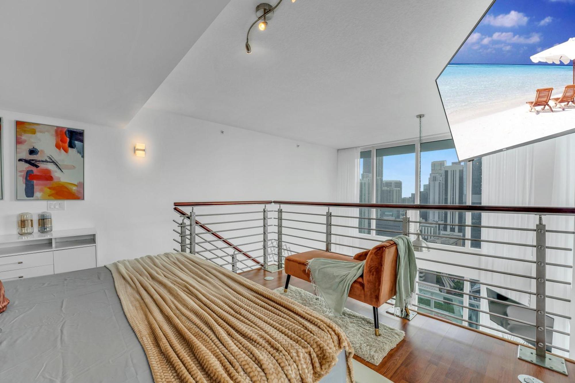 Modern 2 Story Loft 2br With Breathtaking Views Miami