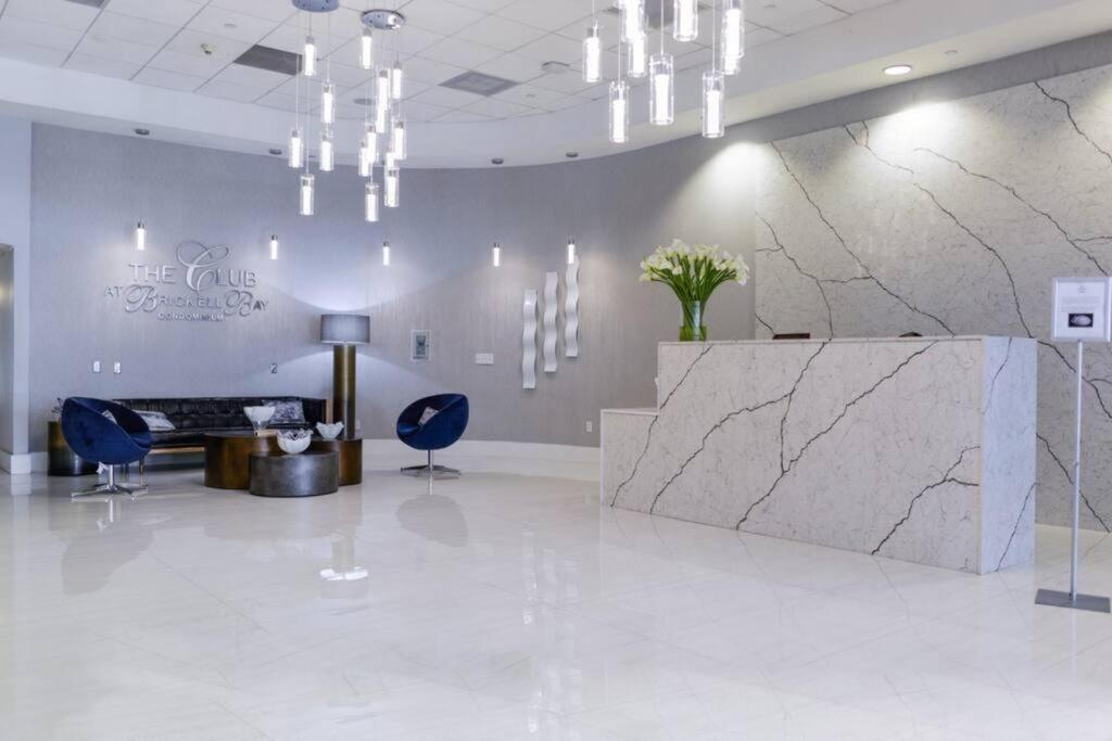 Amazing High Rise At Brickell With Pool View Apartment