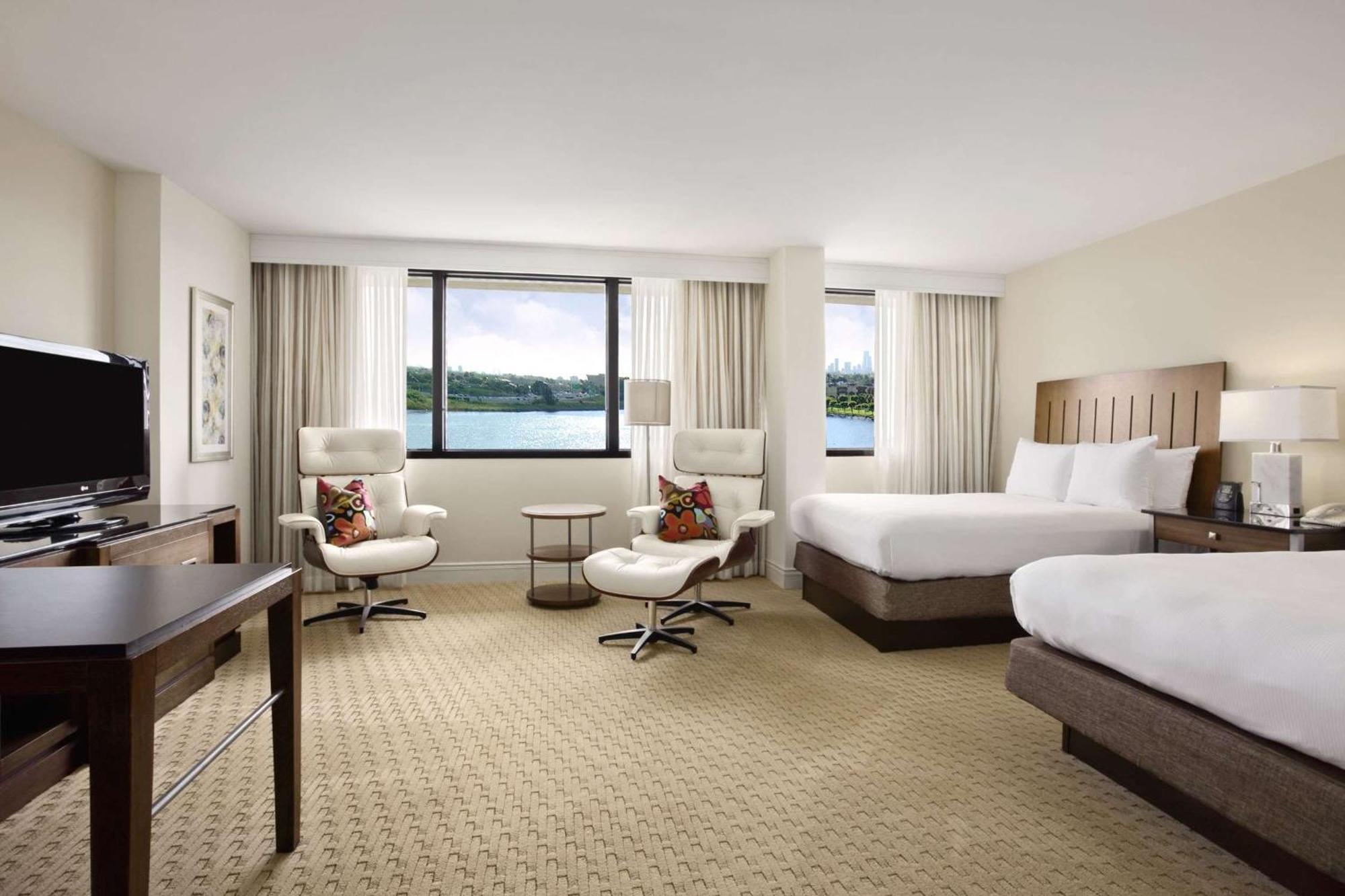 Hilton Airport Blue Lagoon Miami