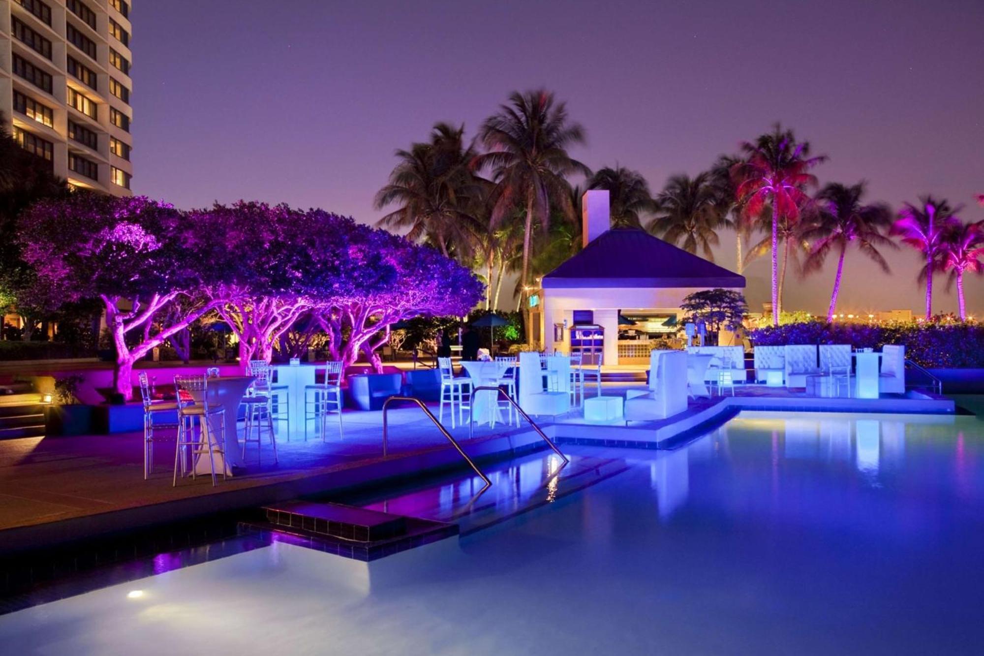 Hotel Hilton Airport Blue Lagoon 4*