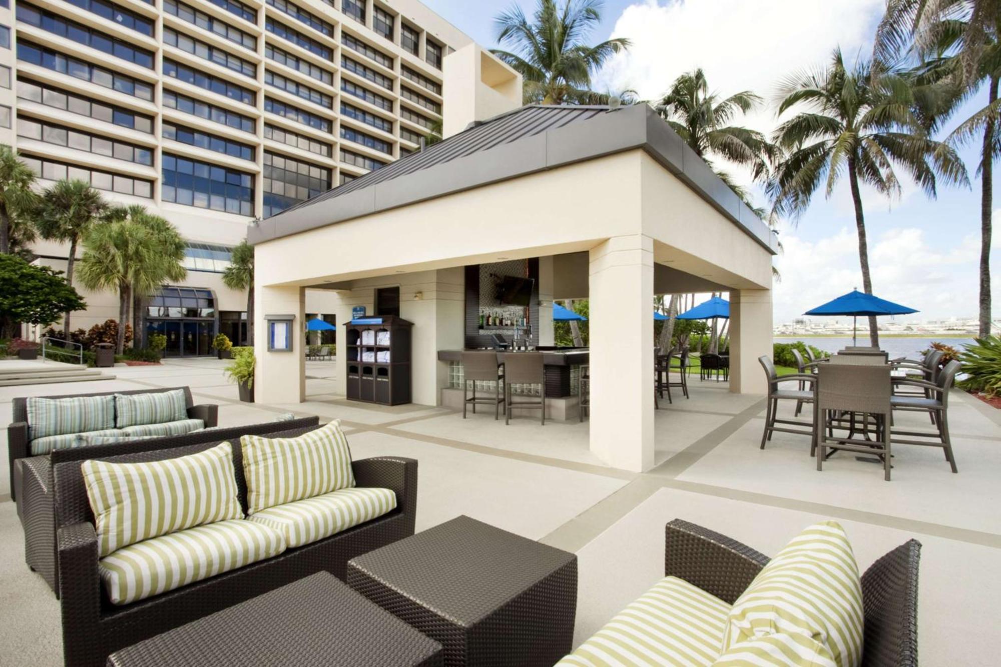 Hilton Airport Blue Lagoon Hotel Miami
