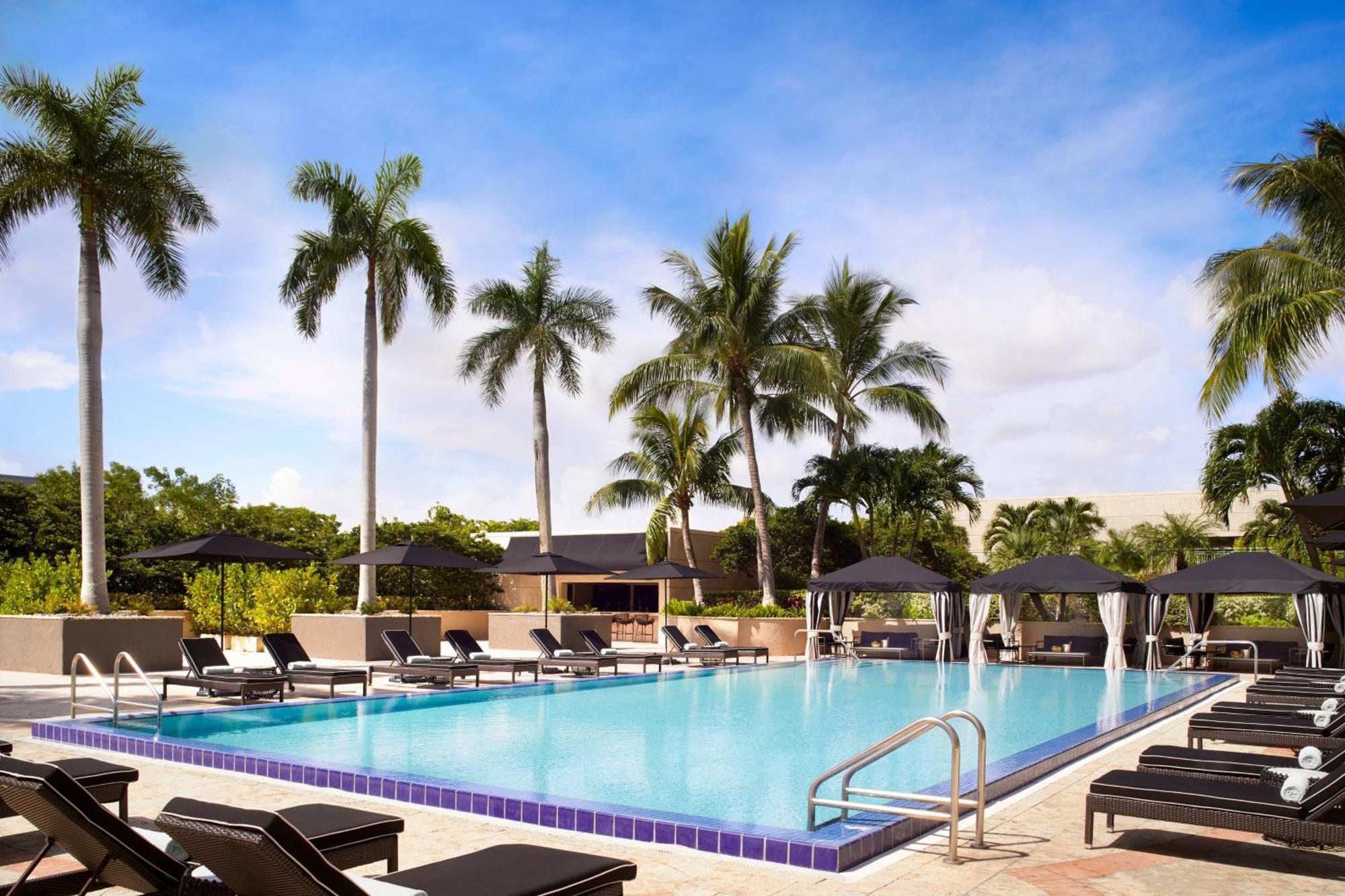 The Ritz-carlton Coconut Grove, Hotel 5*