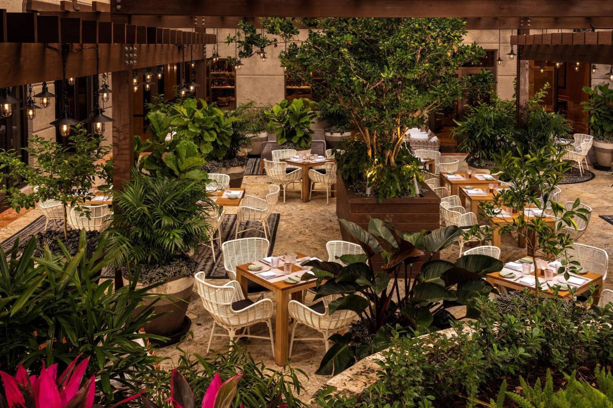 The Ritz-carlton Coconut Grove, Hotel 5*
