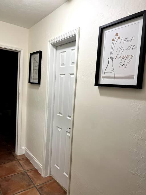 Adorable 2-bedroom House With Free Parking Guest house Miami