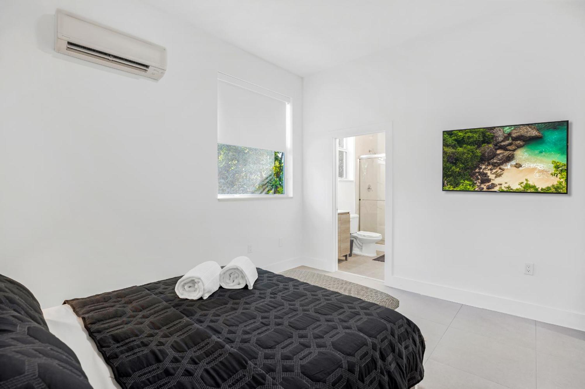 Up To 12 Guests! Modern Near Wynwood Holiday home *