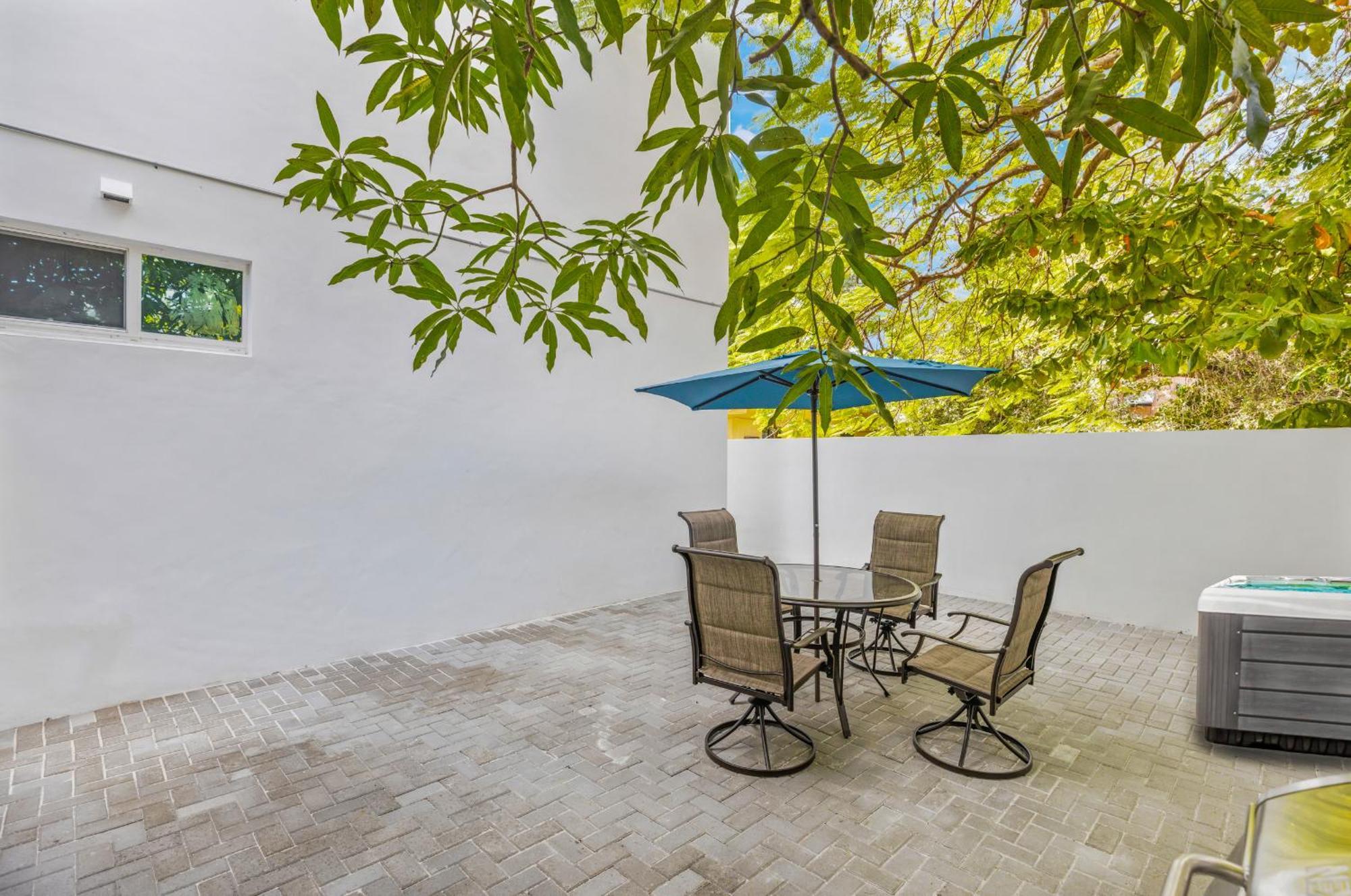Up To 12 Guests! Modern Near Wynwood Holiday home *