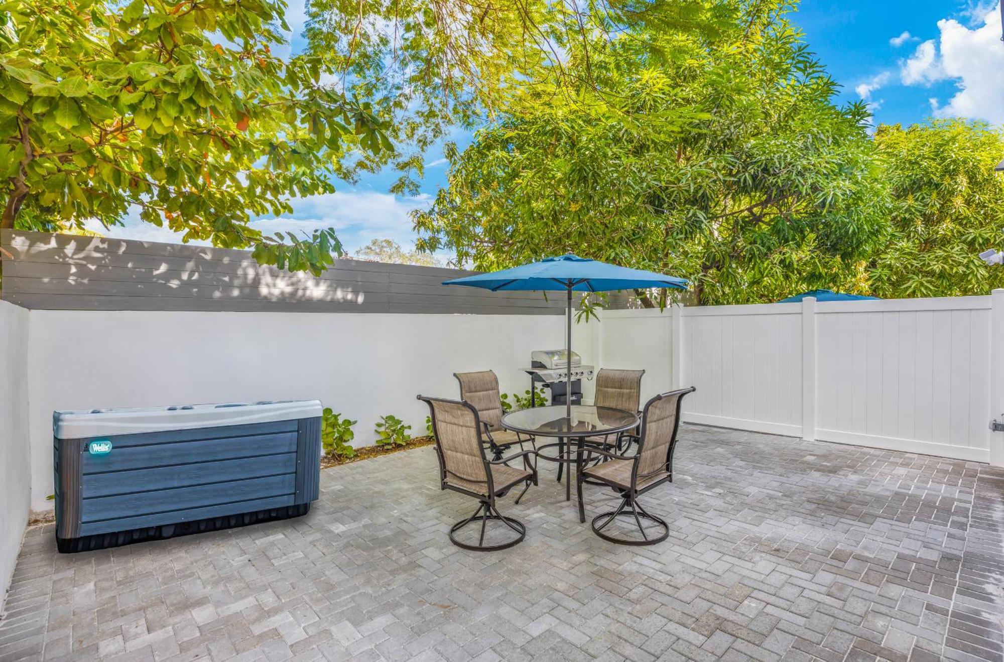 Up To 12 Guests! Modern Near Wynwood * Miami