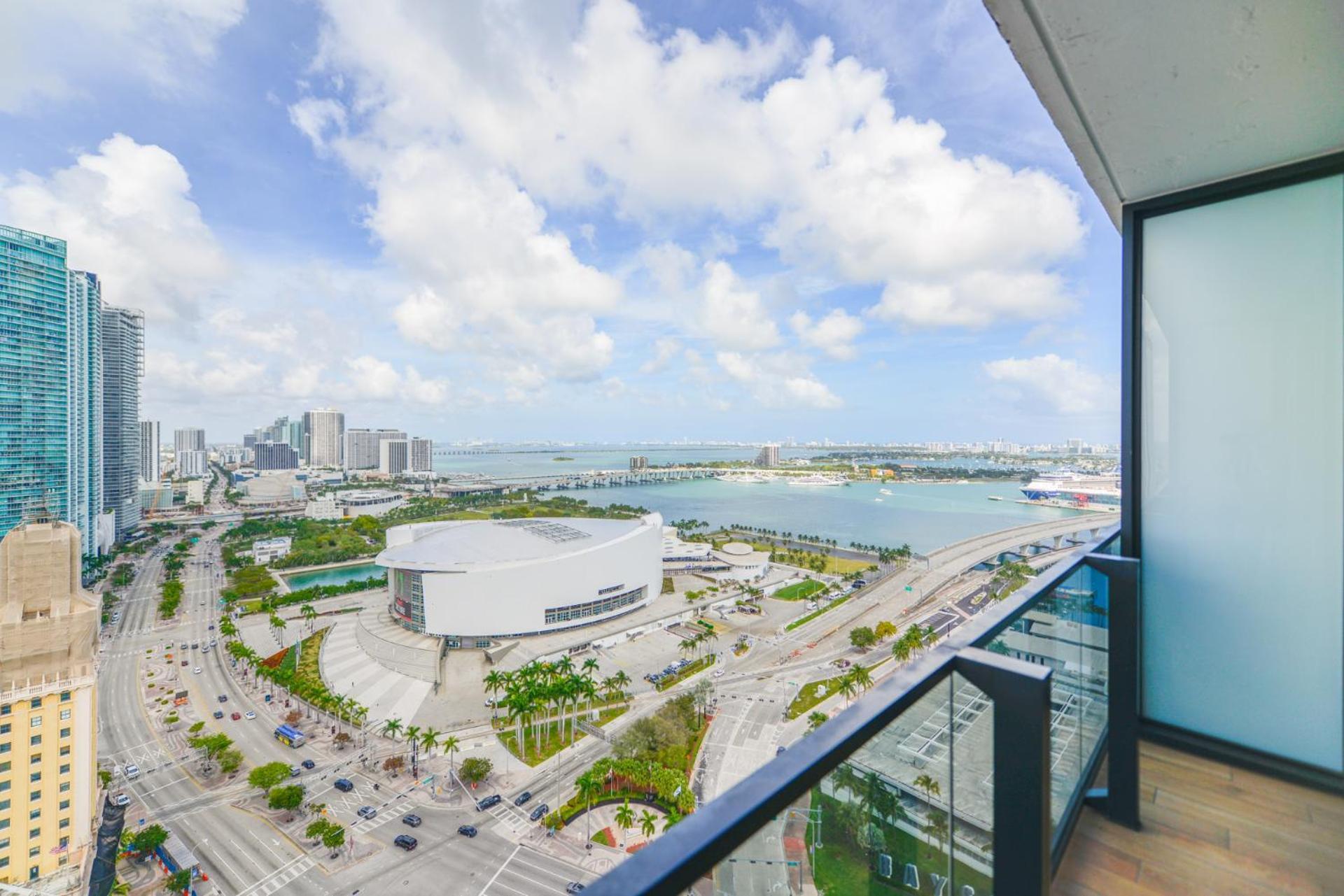 Prime Spot - Stunning Studio With Ocean And Bay Views Apartamento