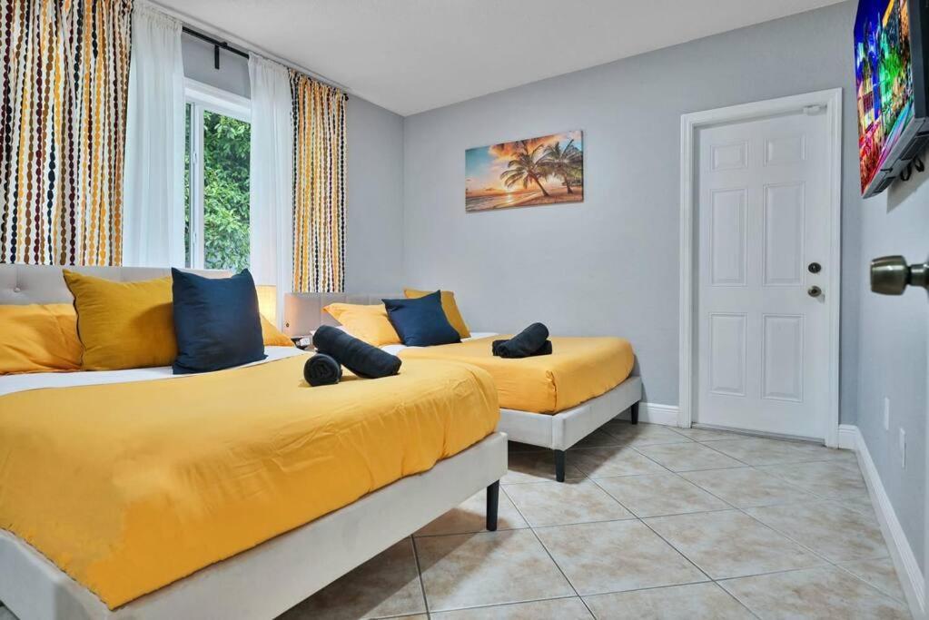 Coastal Escape: Luxury Retreat With Game & Access Casa de férias Miami