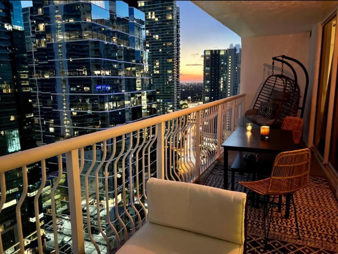 Location - Boho Brickell-spectacular Views-walk, Wi-fi, Water *
