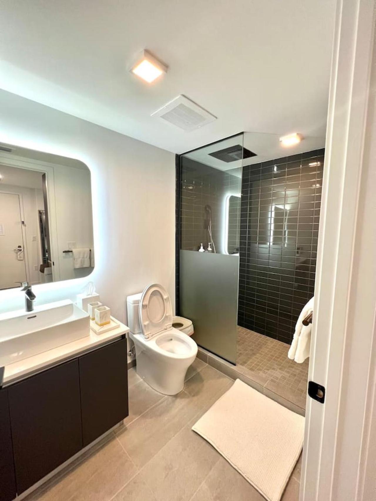 Ocean View Pool And Gym Apartamento *