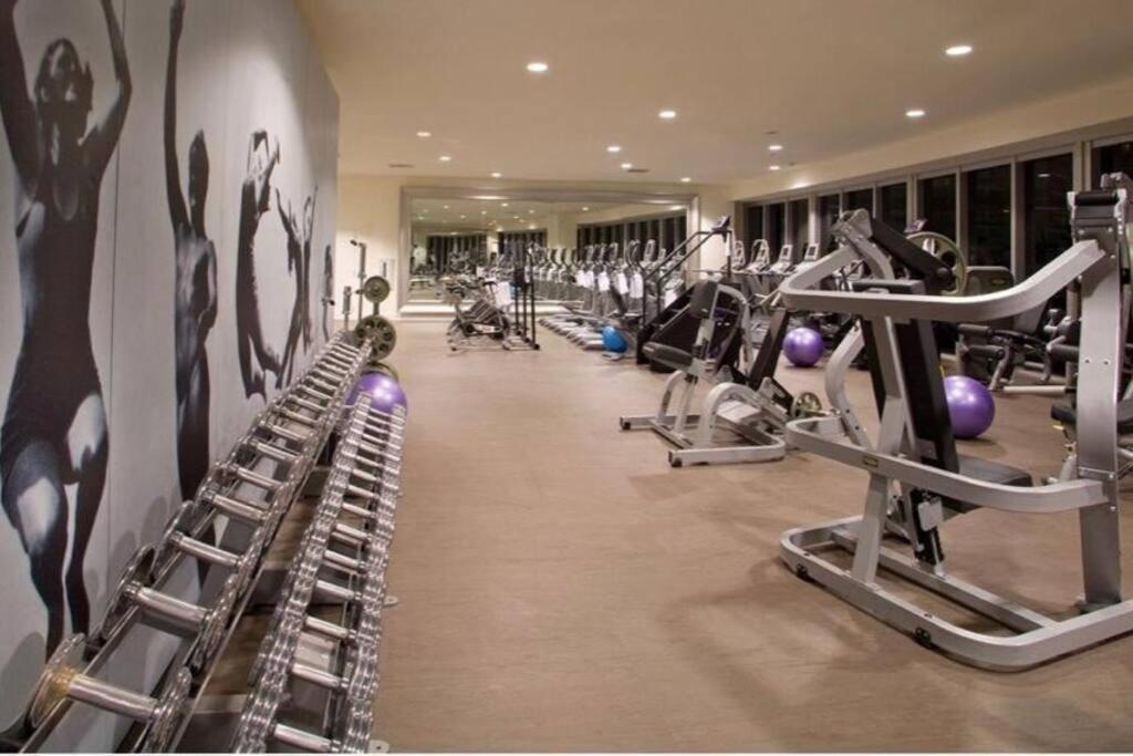 Icon 39th Floor 1 Bedroom Apartment- Bay & View- Free Miami