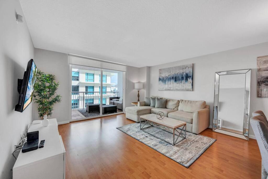 35th Floor 1 Bed 1 Bth • Brickell • Ocean View Apartment *