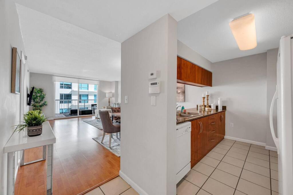 35th Floor 1 Bed 1 Bth • Brickell • Ocean View *