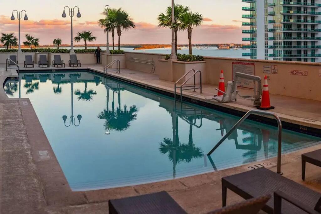 Apartment 35th Floor 1 Bed 1 Bth • Brickell • Ocean View *
