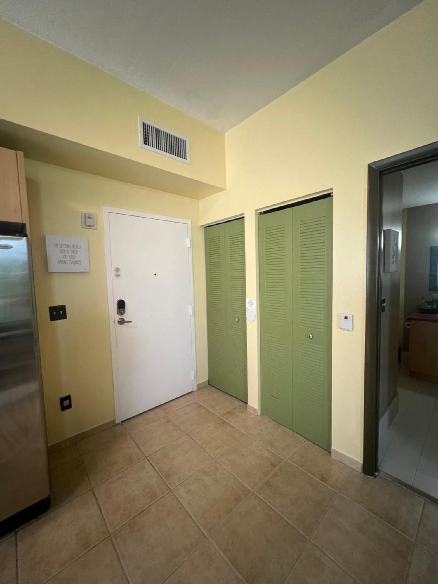 Luxury City Centric Bliss In The Heart Of It All! Apartment