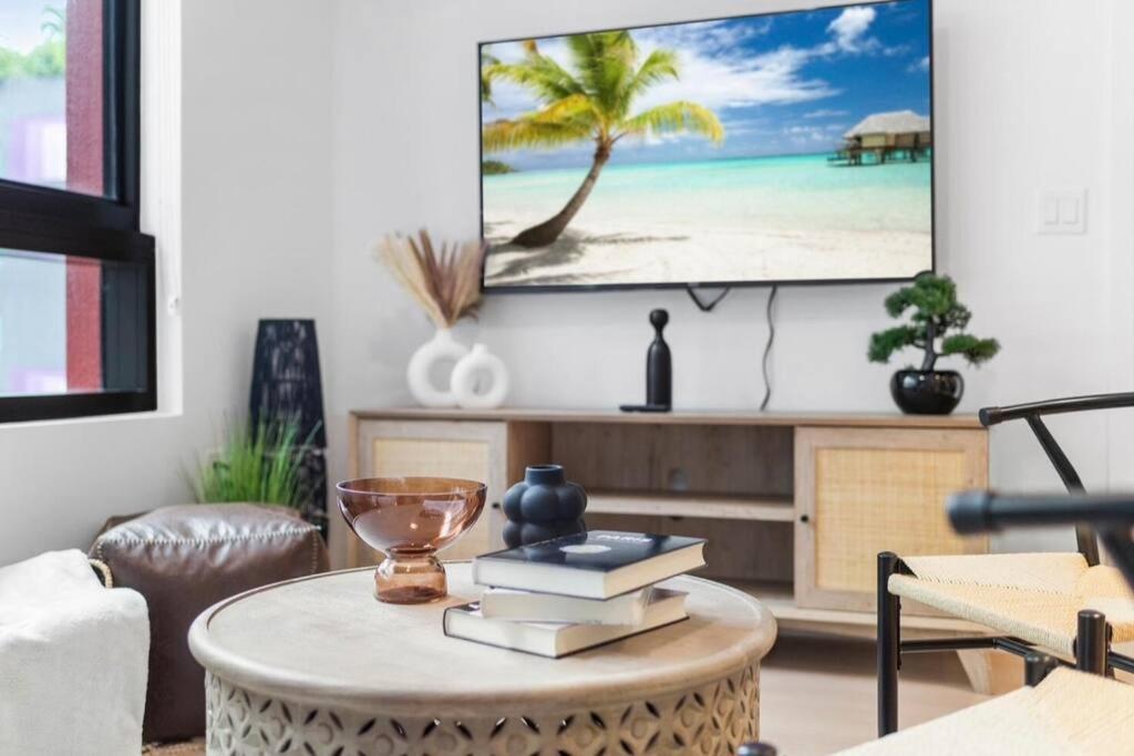 Wynwood Luxury 2 Bedroom *