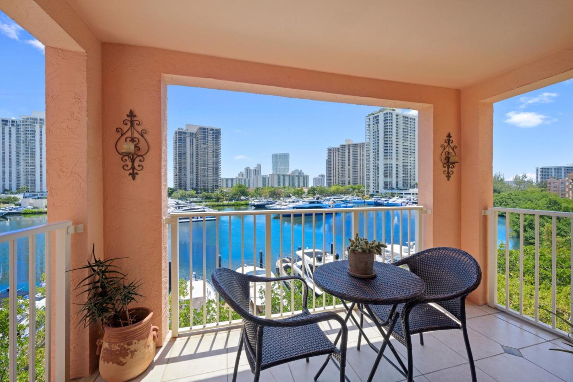 Yacht Club At Aventura Amazing Marina View Parking Included Apartment