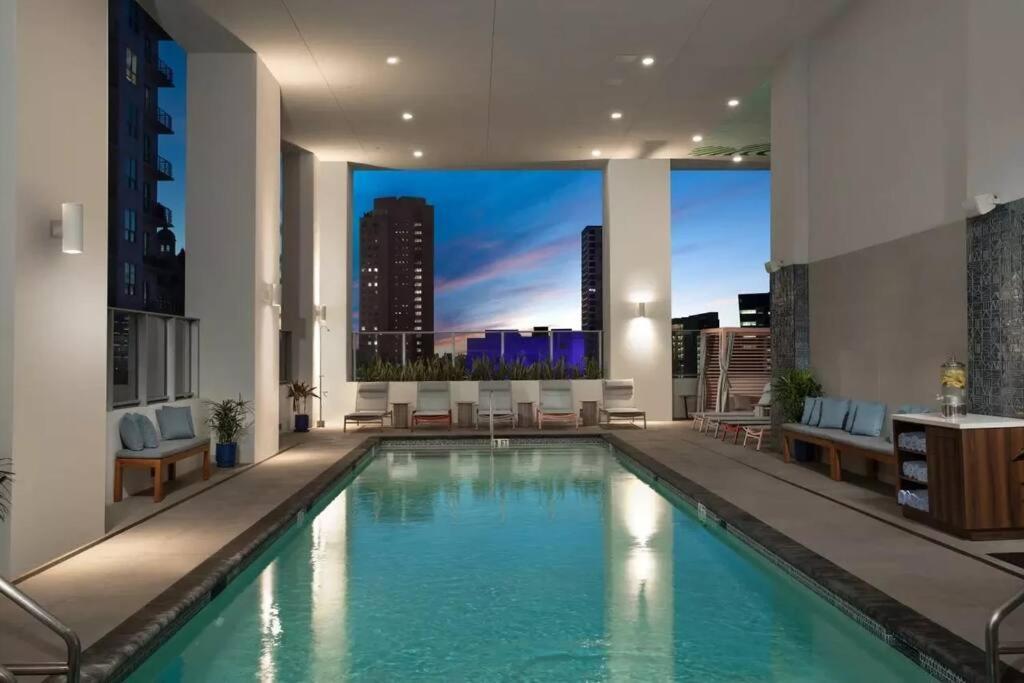 En Downtown Apartment