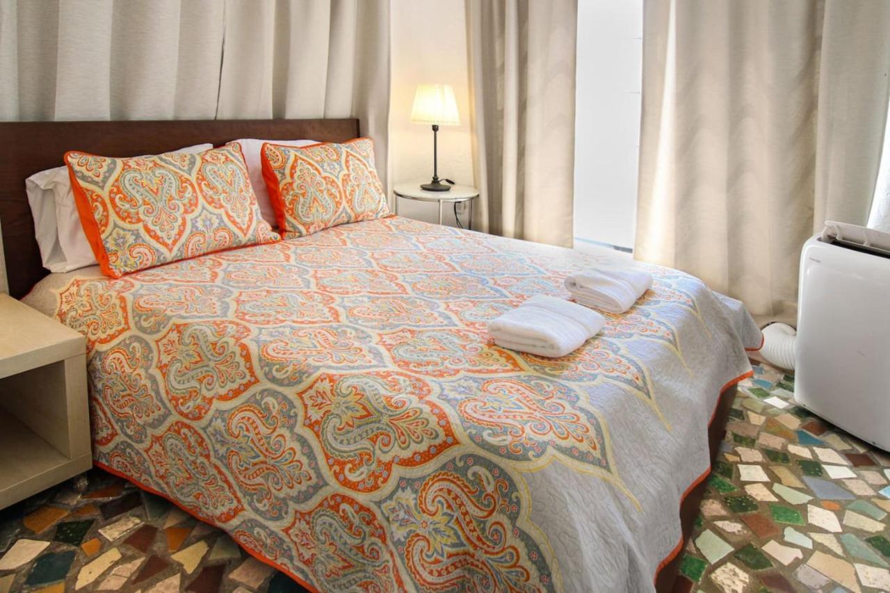Coral Gables Picasso In Art Building With Patio * Miami
