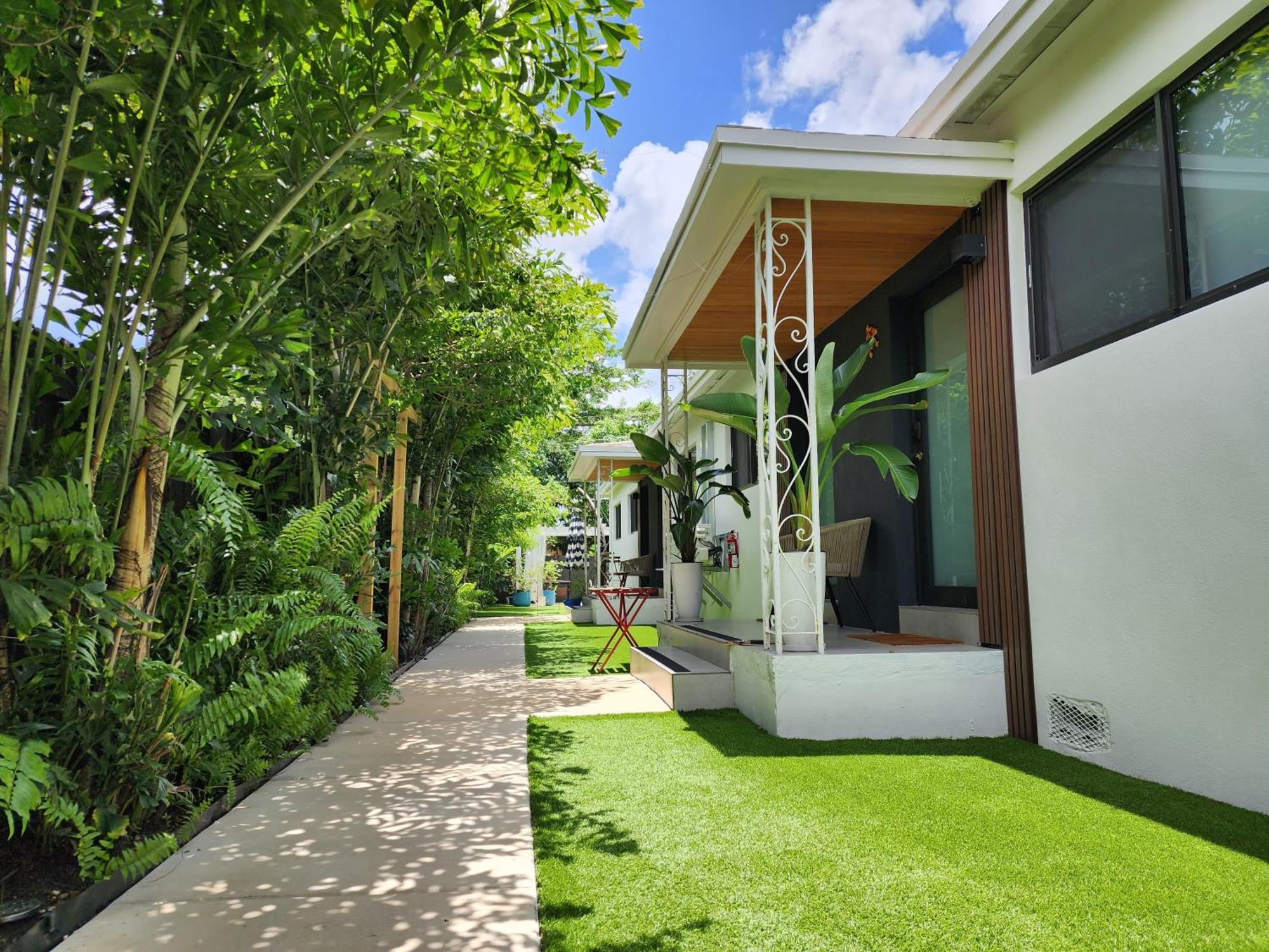 Apartment Casa Cuba In Little Havana, Brickell, Calle 8 And 10 Minutes To The Free Parking