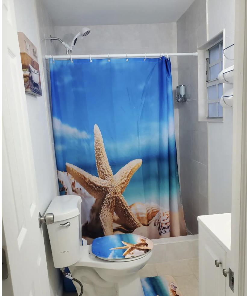 Hospedagem domiciliar B1 Value On Private Bedroom With Private Bathroom In Little Havana, *