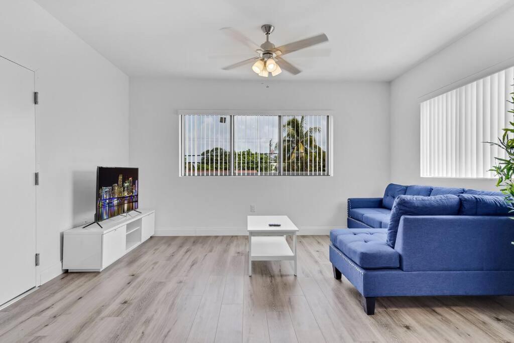 Wonderful 5 Min Walking To Design District 8 * Miami