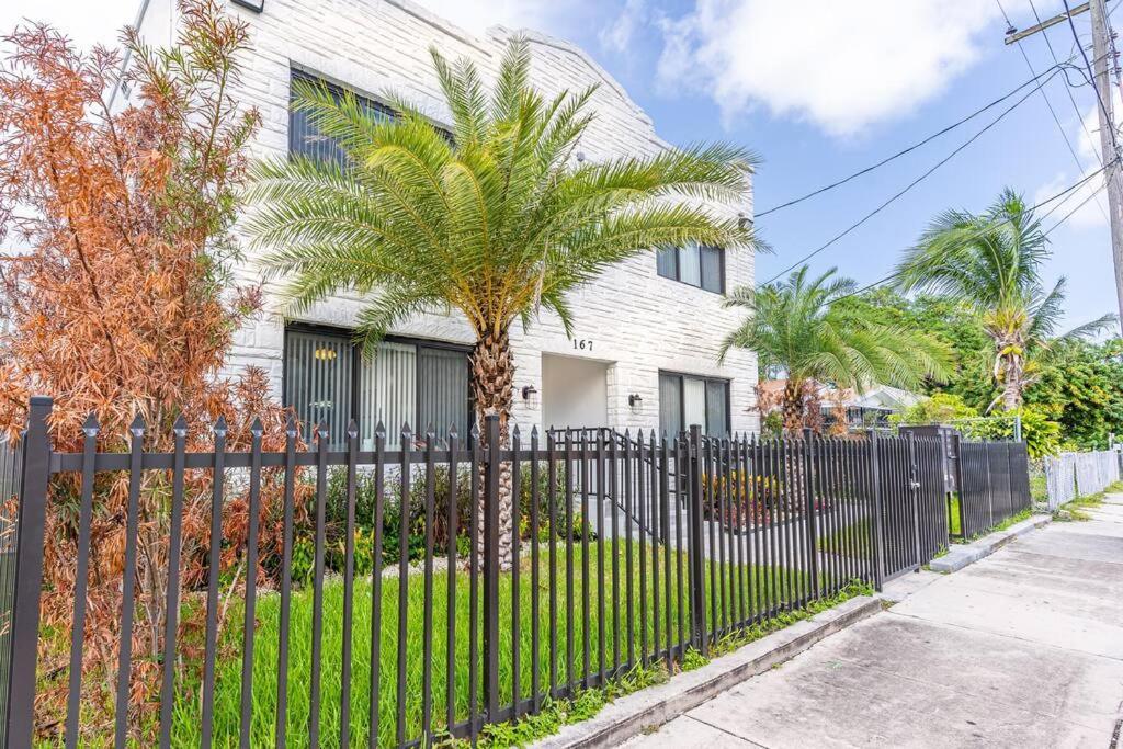 Apartment Wonderful 5 Min Walking To Design District 8 *