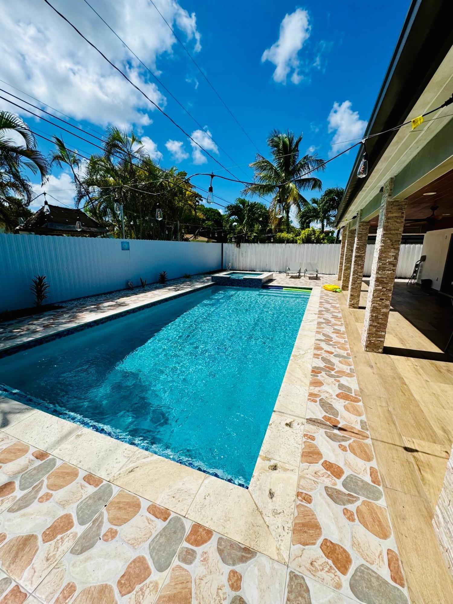 Casa de férias Heated Pool Hot Tub *