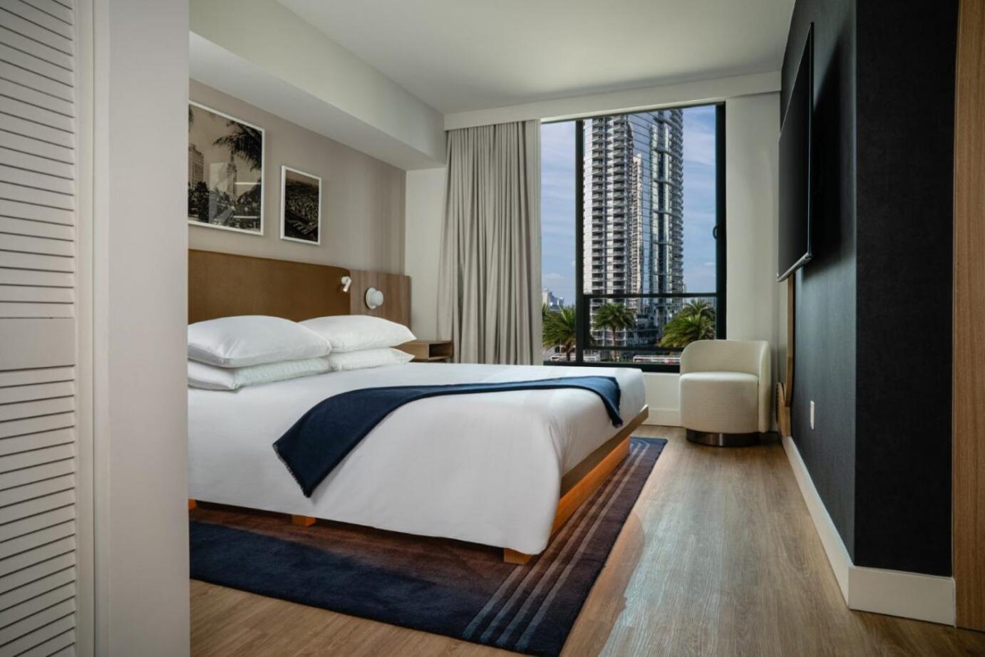 Hotel Gale & Residences