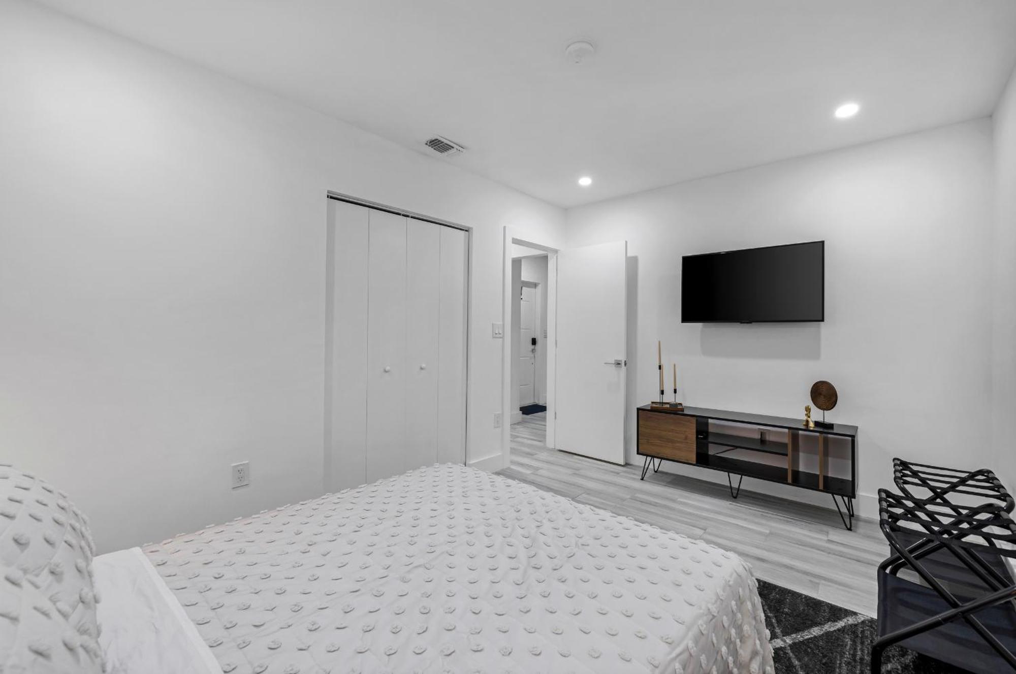 Holiday home Modern In Design District ! *