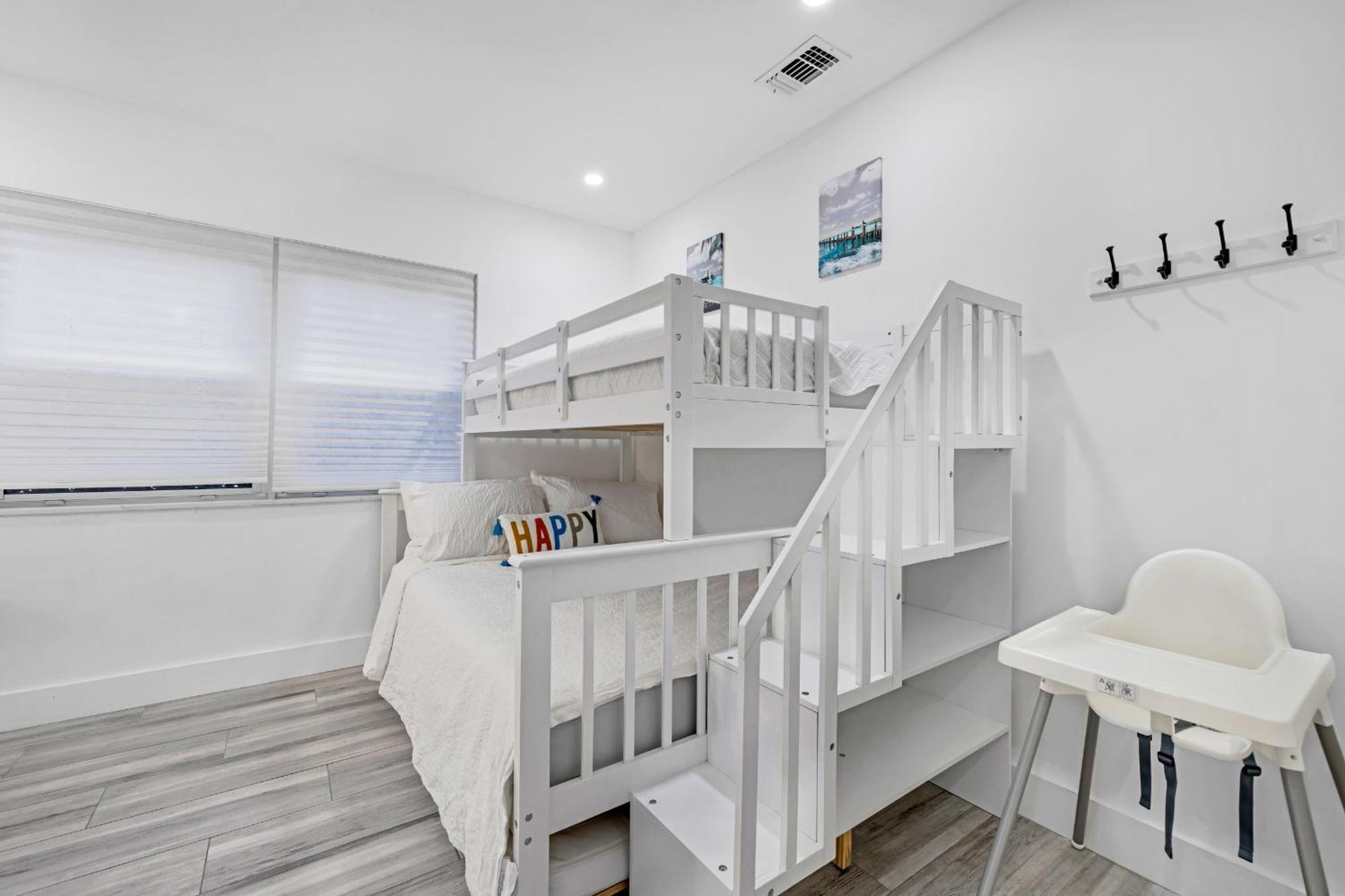 Holiday home Modern In Design District ! *