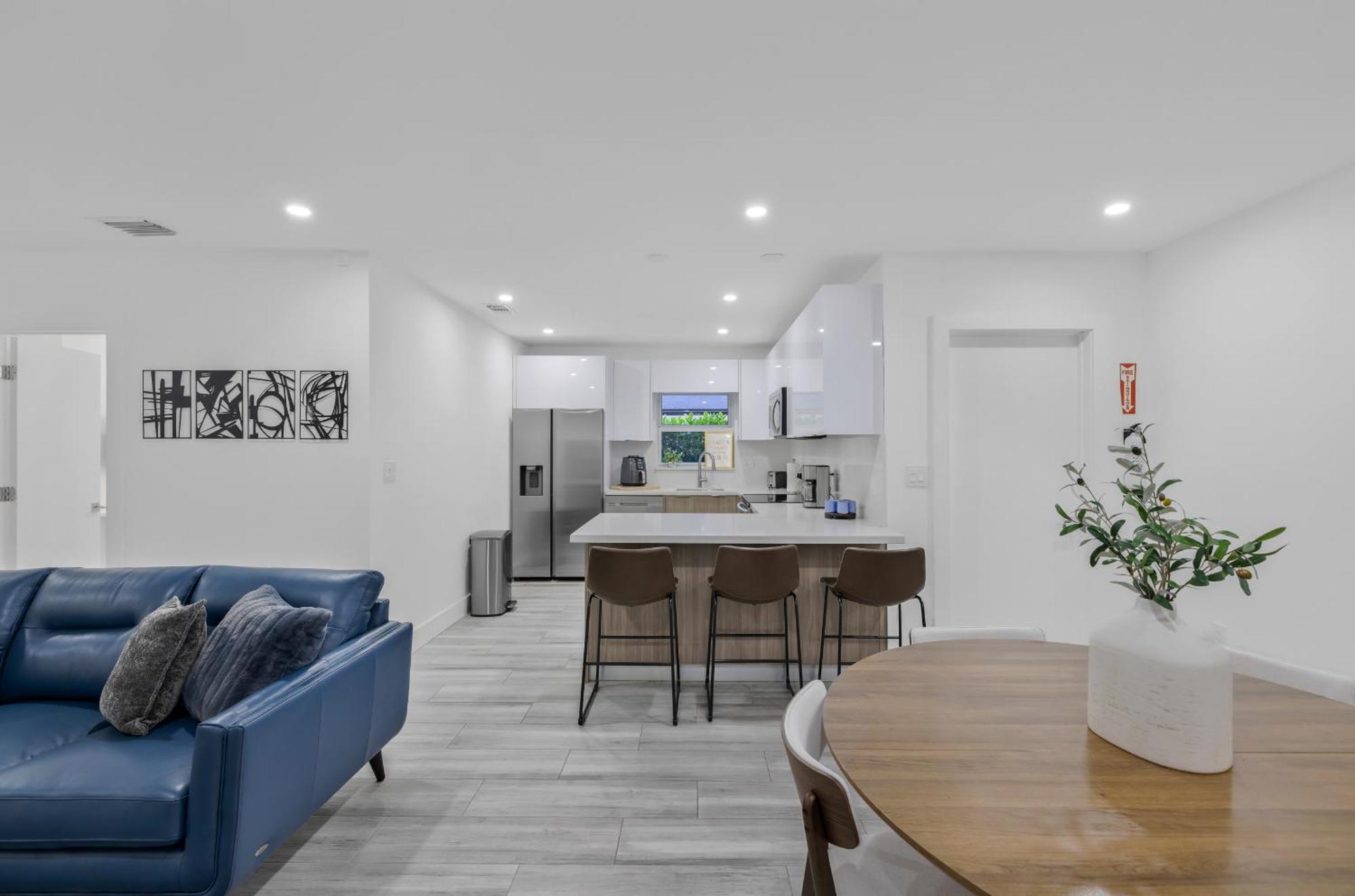 Modern In Design District !