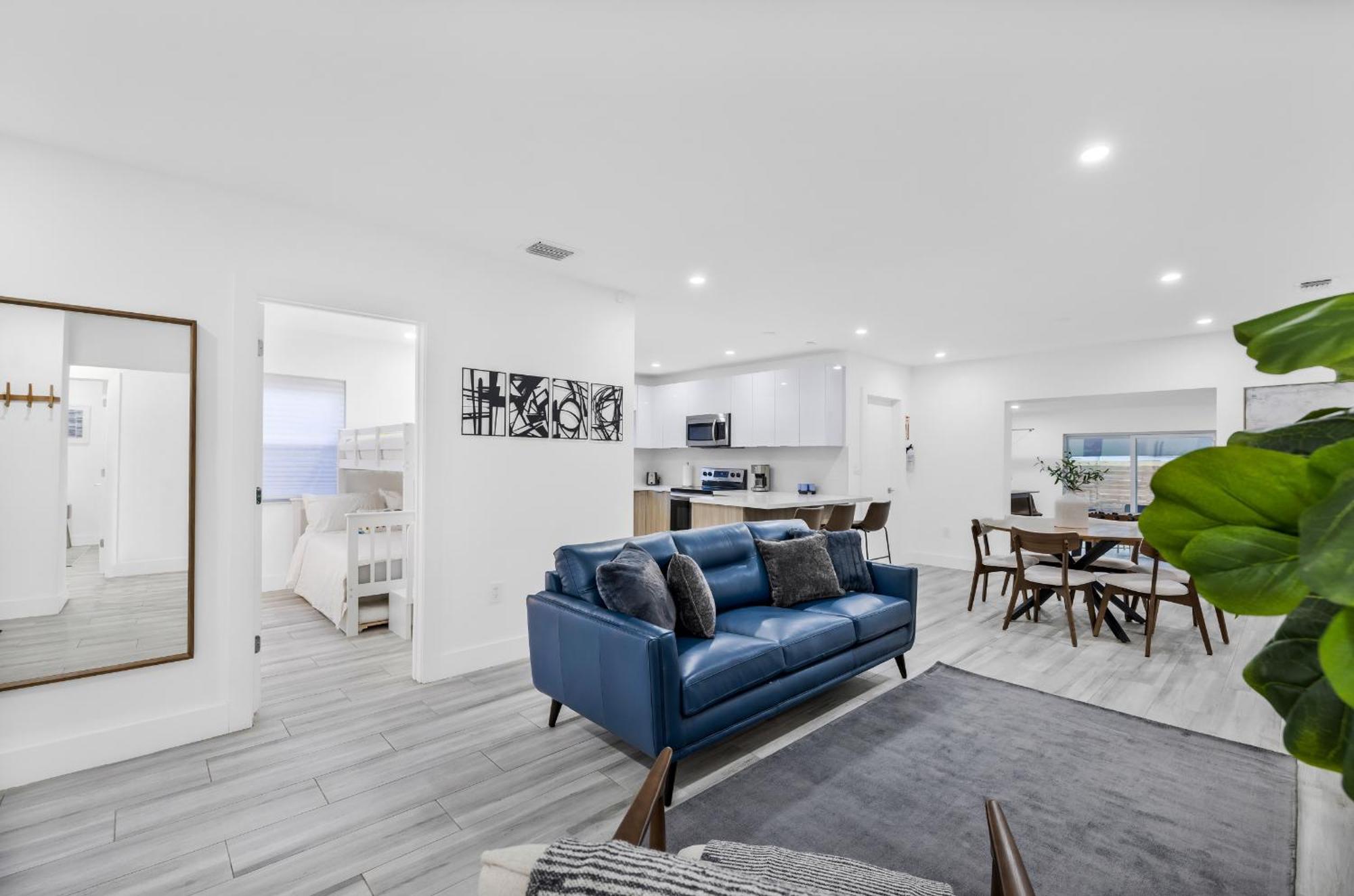 Holiday home Modern In Design District !